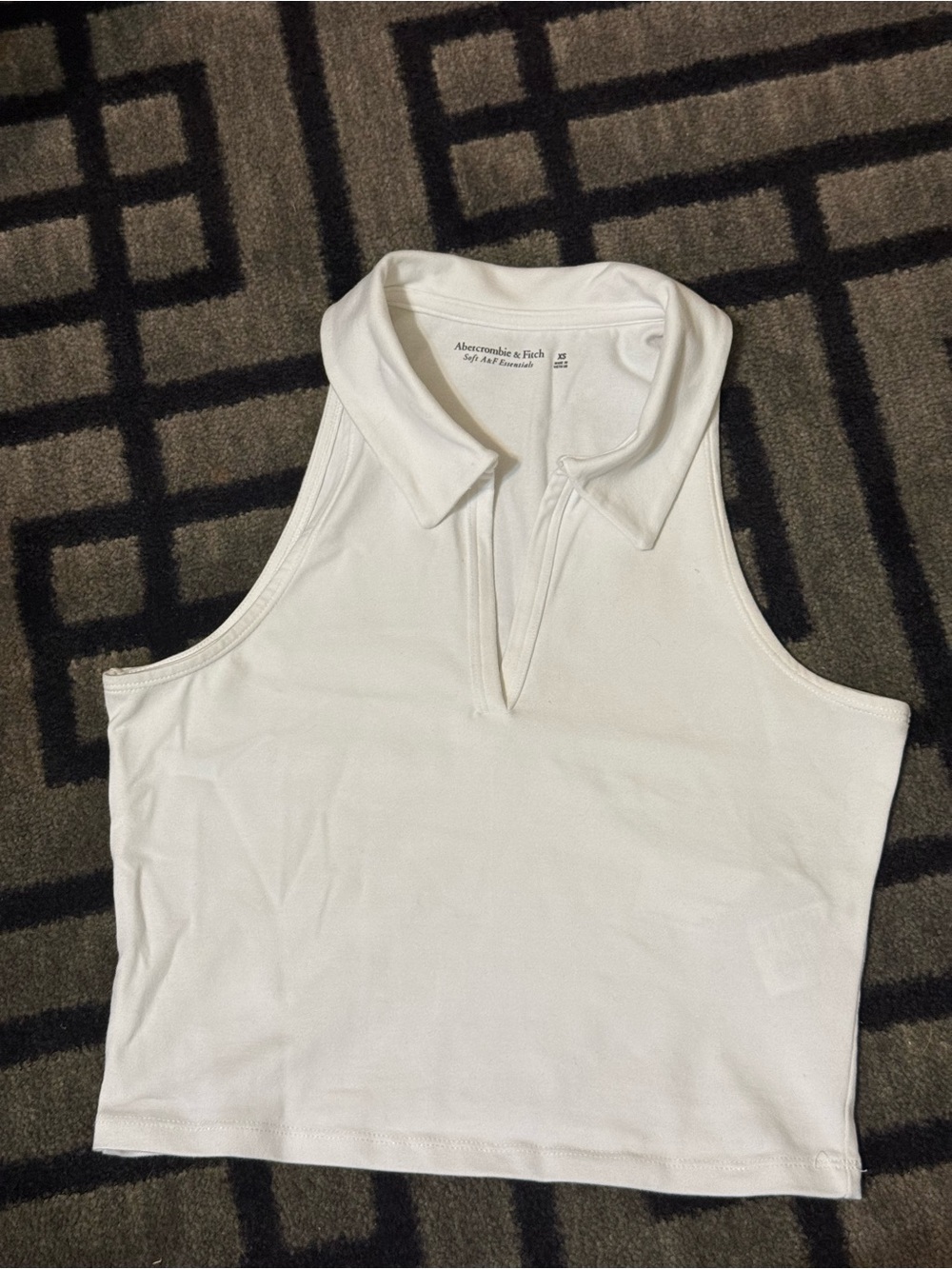 Abercrombie & Fitch White Sleeveless Collared Crop Tank